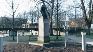 Motion om fortsatt firande av Carl von Linné