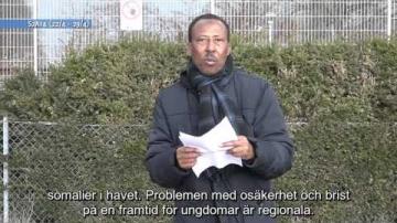 Diktläsning för somaliska flyktingkatastrofen i havet, ur Veckomagasinet S2A14